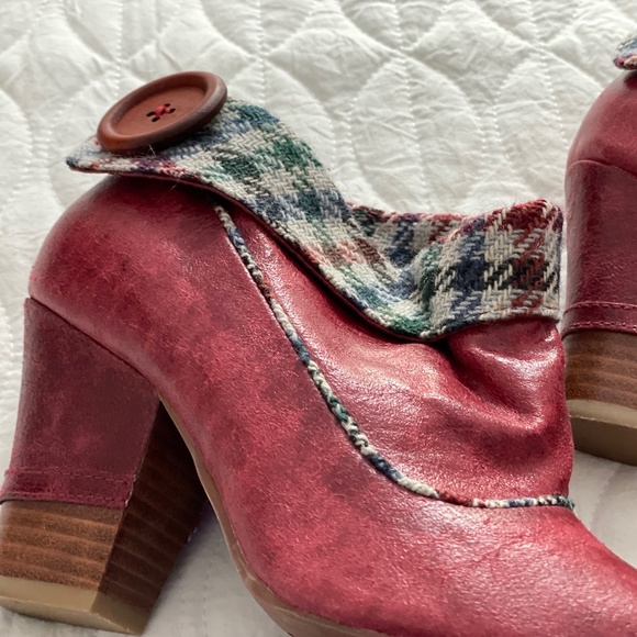 Red booties w/ tweed folded shaft - Picture 11 of 13